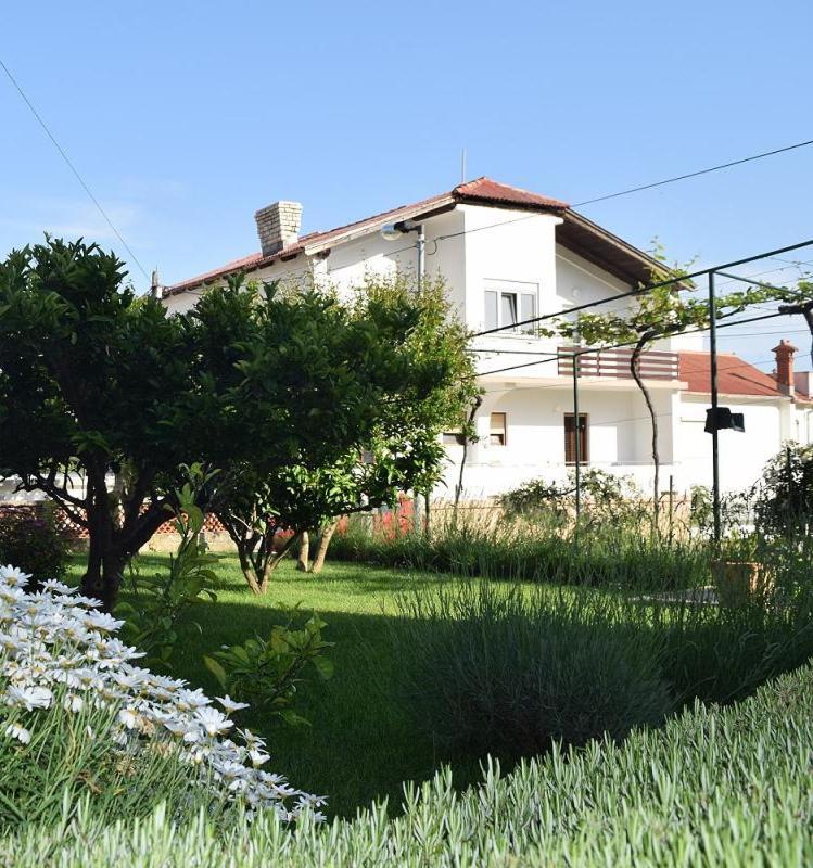 Apartments With A Parking Space Rab - 12383 Banjol Exterior foto